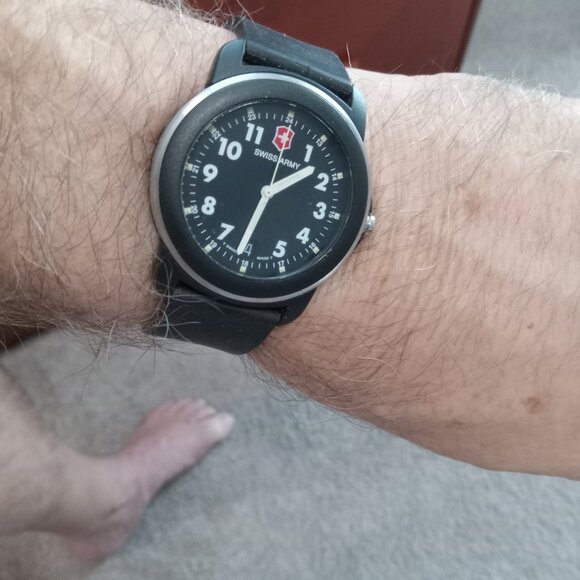 Vintage Swiss Army Victorinox Men's Military Field Watch black Bezel - Picture 9 of 10